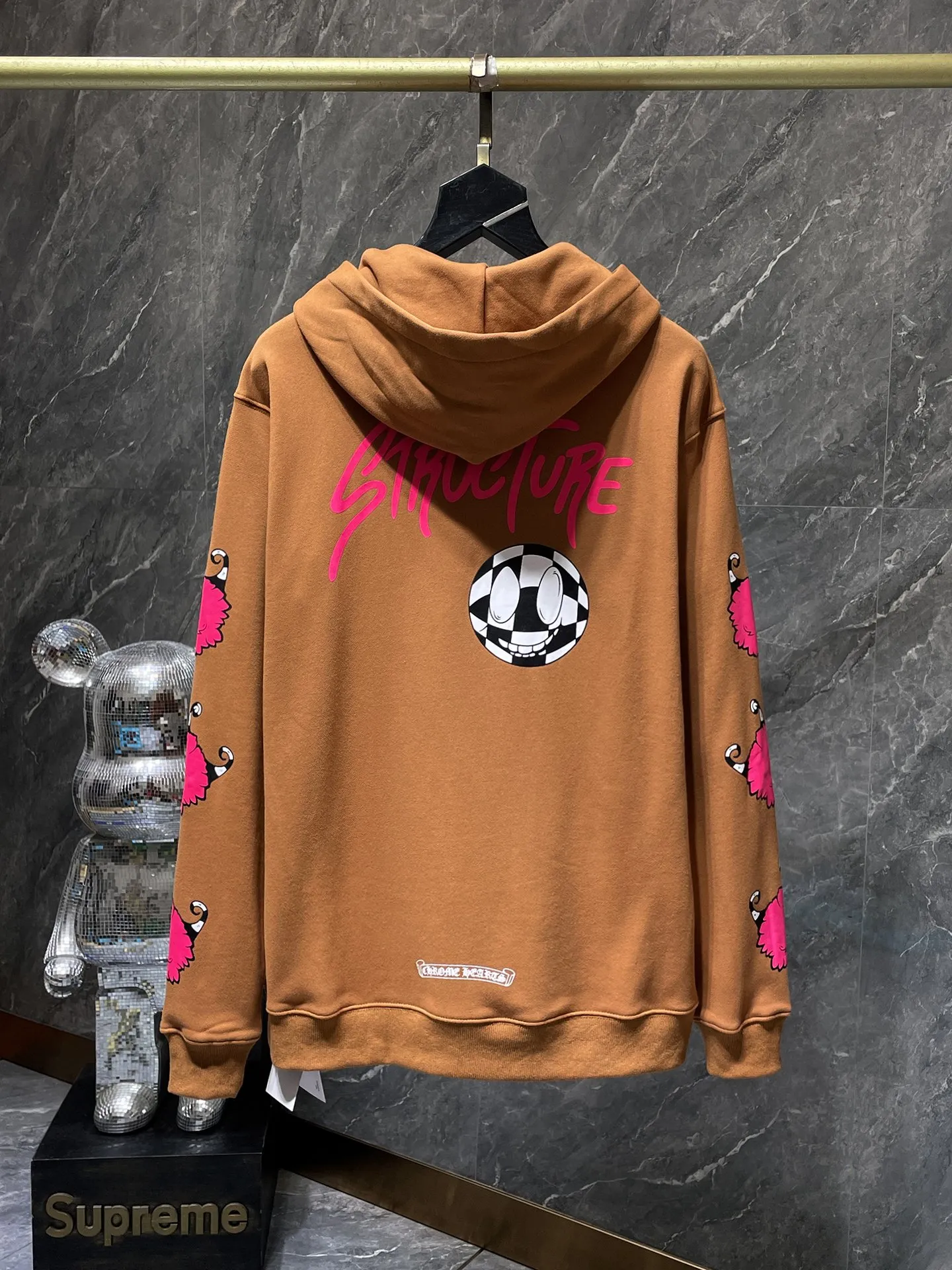 P246 Chrome Hearts Autumn and Winter 2025 are on sale simultaneously at counters❤️High weight! ! Crow Heart Mattyboy graffiti limited edition sweatshirt. Imported environmentally friendly glue printing and dyeing. Improved customized version of 1:1 high-gram weight high-quality fabric. Recommended color: customized coffee. Size: S, M, L, XL